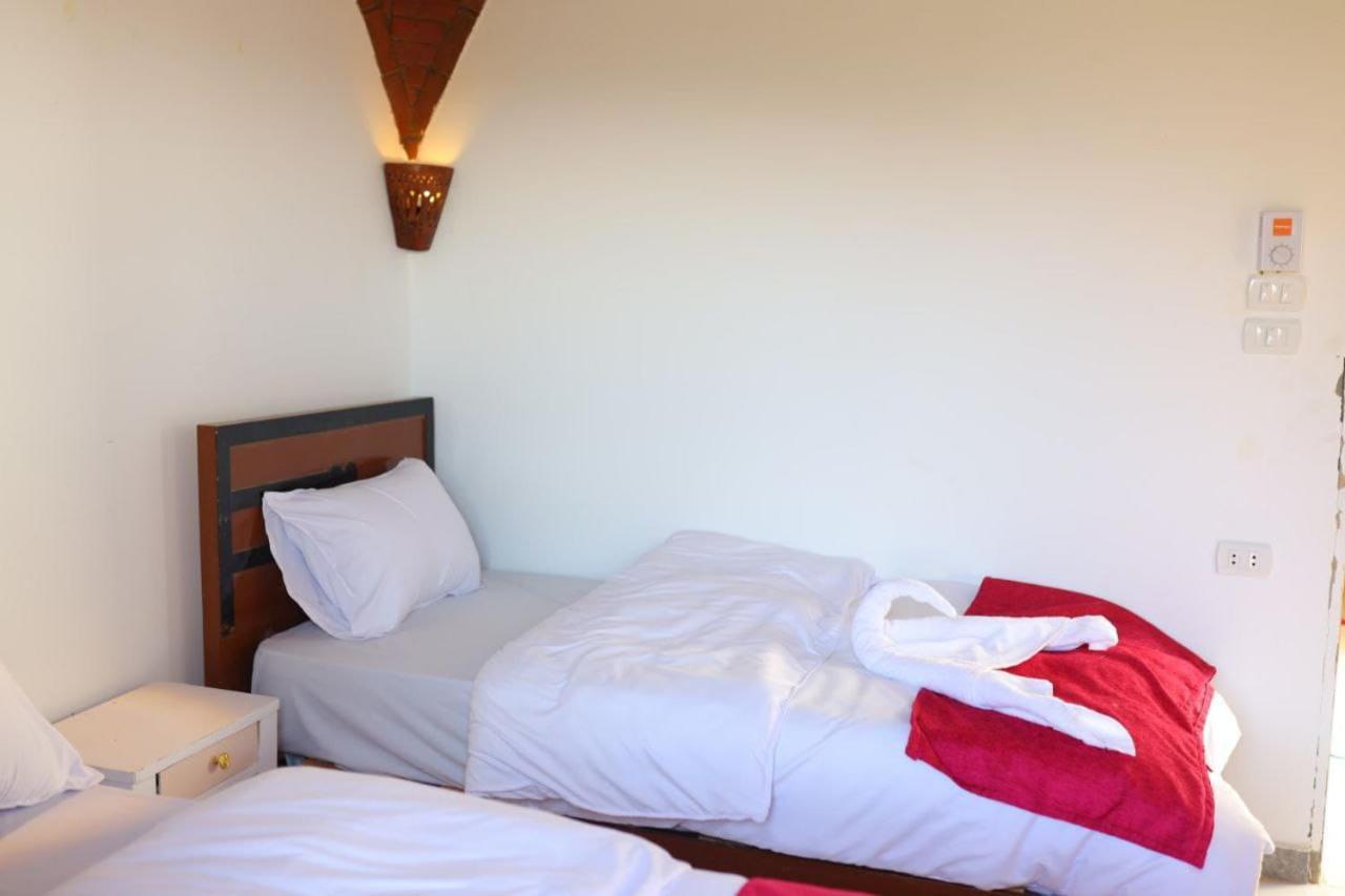Quiet Gate Guest House Al Aqalitah Exterior photo